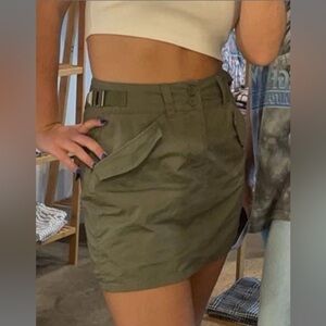 H&M Green Cargo mini Skirt size Medium